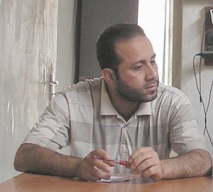 الشاعر عمر عناز